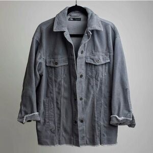 Vintage-inspired Zara corduroy trucker jacket women’s XS